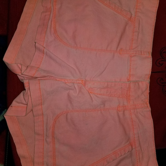 Shorts - Picture 5 of 6